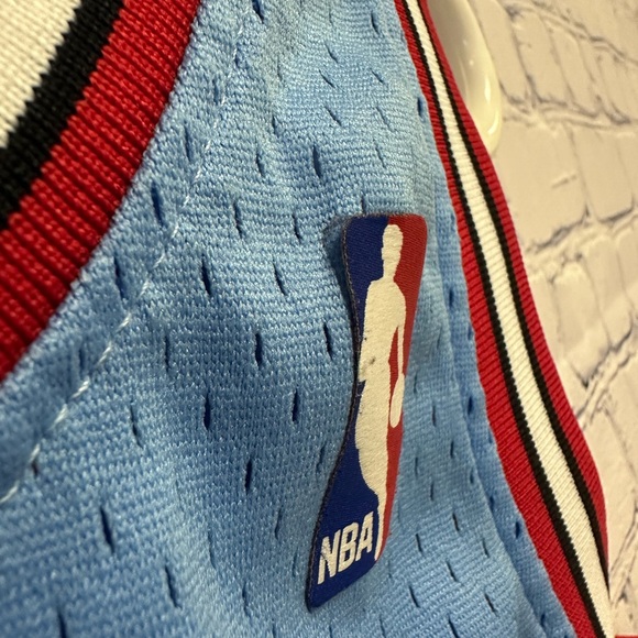 Mitchell & Ness Dennis Rodman NBA 91 Jersey Youth Size Large - Picture 9 of 11